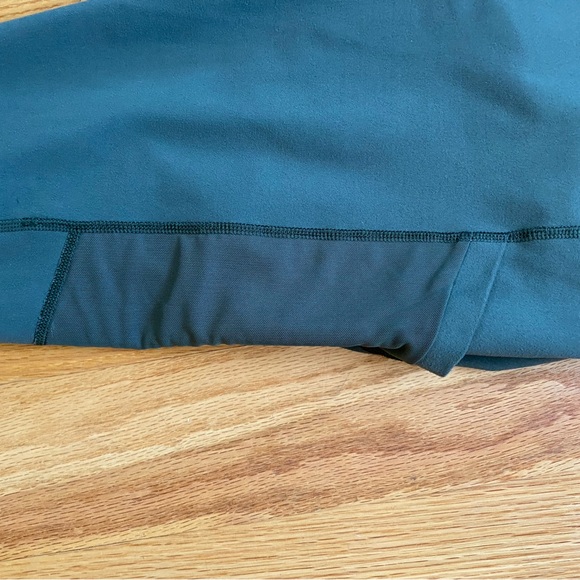 On-The-Go PowerHold® High-Waisted Legging - Picture 3 of 5